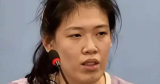 朱婷成功康复例子 李盈莹为何不参照 却回国治疗 又掉进“天坑”？