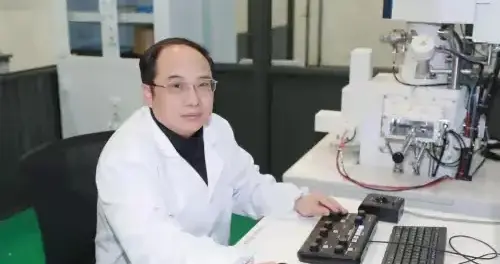 从未上过课，只带过2个学生，“博导”郭某又有新内幕曝光