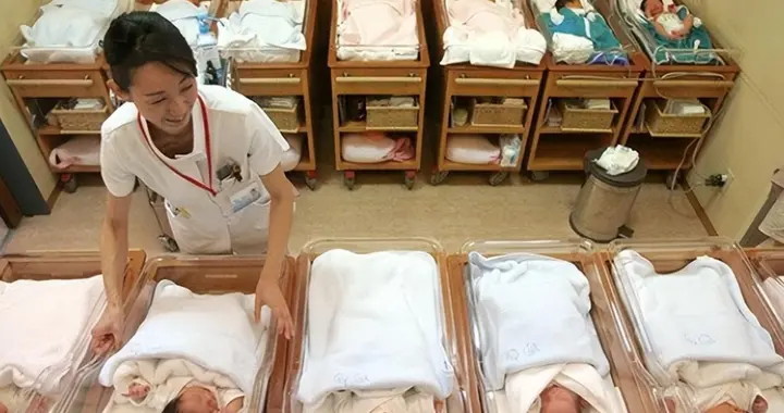 我国将迎来人口死亡高峰？22年1041万人去世、23年1110万，去年呢