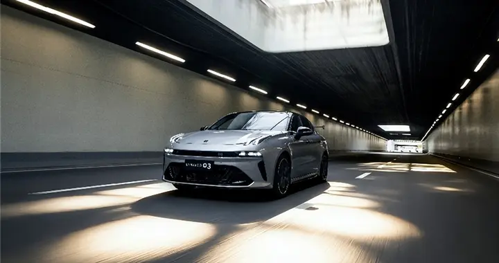 新春启势！第三代领克 03 大尾翼版，重塑中国性能美学