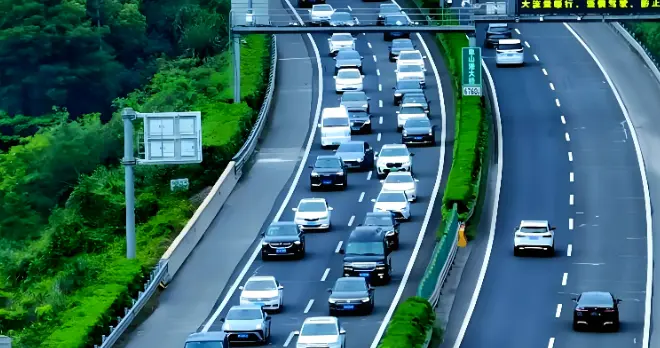 高速长途自驾最危险的不是弯道！5大高危区，老司机路过都捏把汗