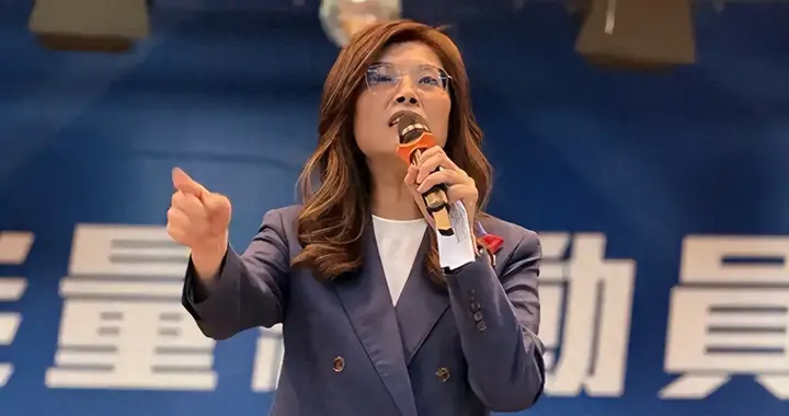 “内鬼”撕破脸、郑丽文1招反制！“蓝皮绿骨”终于意识到了危机