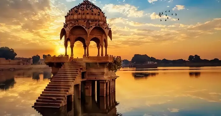 美论坛：明明孟买领先上海30年，为什么中国人却还认为印度落后？