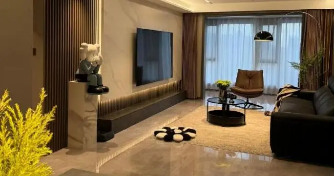 发现一户人家的卧室火了，装修那叫一个高级有格调，太抢眼了！