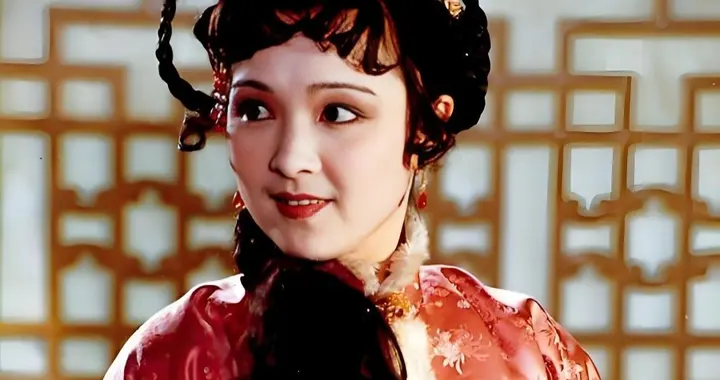 《红楼梦》导演力排众议，她却被“排挤”三年，剧播六集才释怀