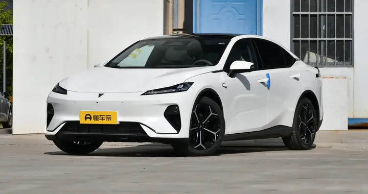 这款中型车有自动泊车，还配增程动力，关键才15万多，如何？