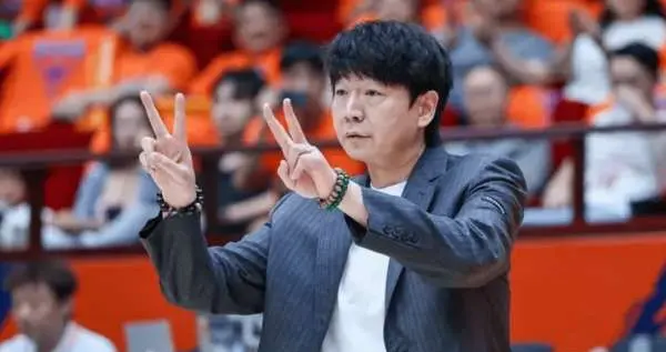 山东高速男篮目标“保八争四”，阵容补强的目的就是增强实力
