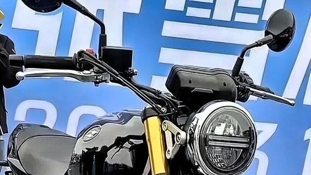 知识达人： 聊热点