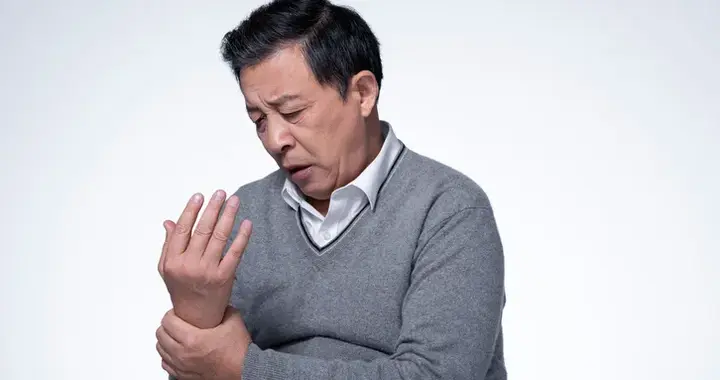 尿酸高？谨记“1白、2黄、2绿”