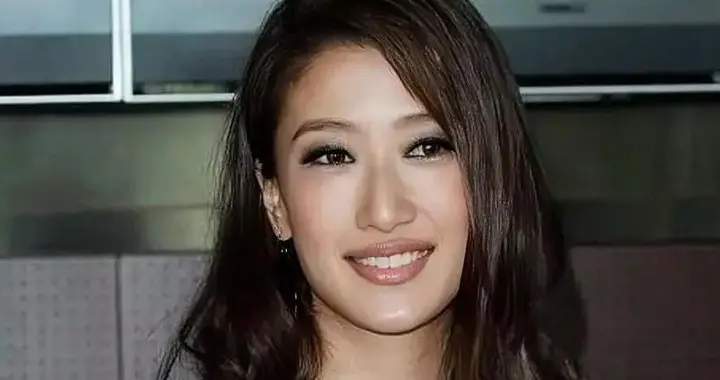 谢贤走了，但他宝贝女儿除富豪丈夫、母亲和哥哥，还有特殊靠山？