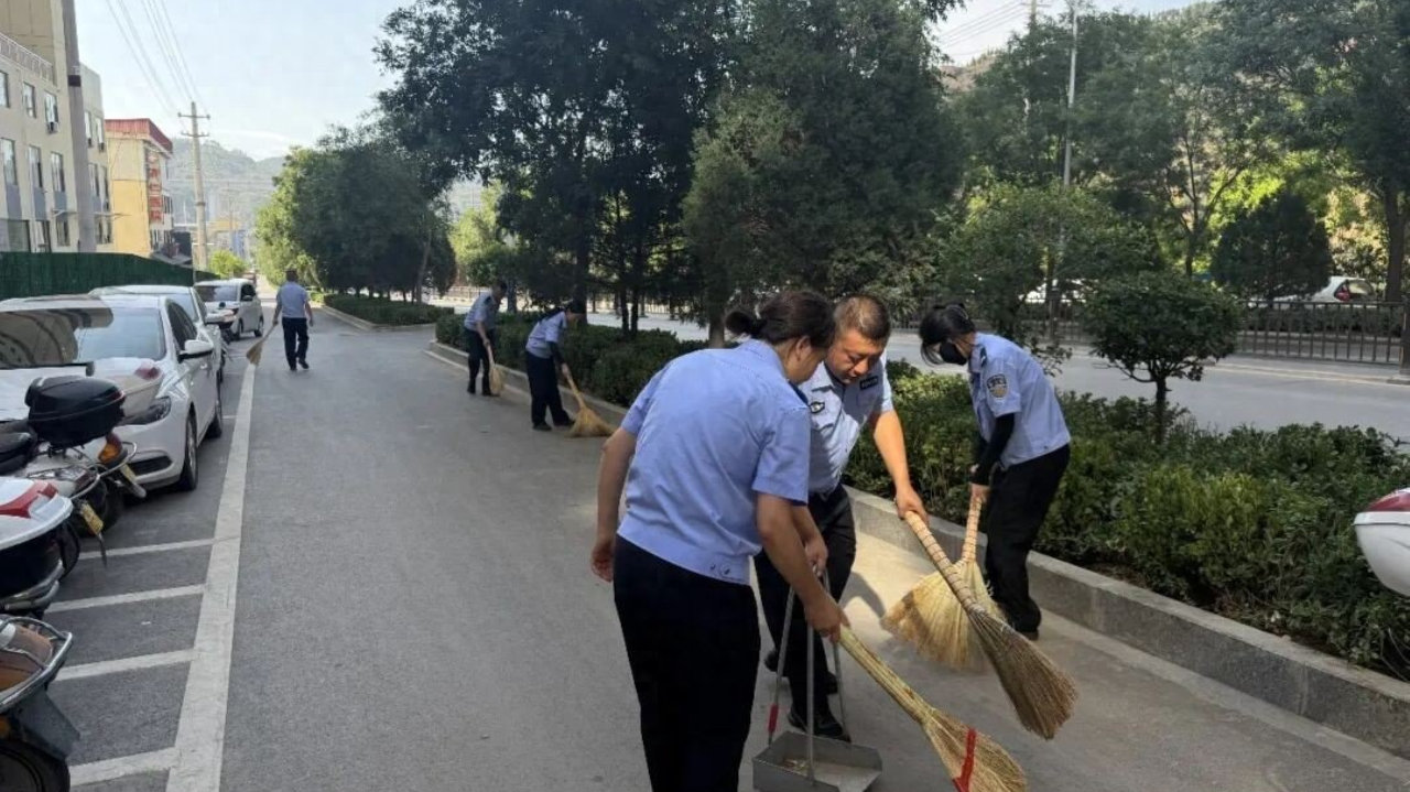 发布了头条文章：《石楼公安持续开展责任区环境整治行动》