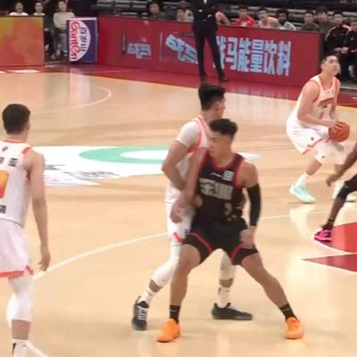 体育课代表：贺希宁24+5+4，庞峥麟1