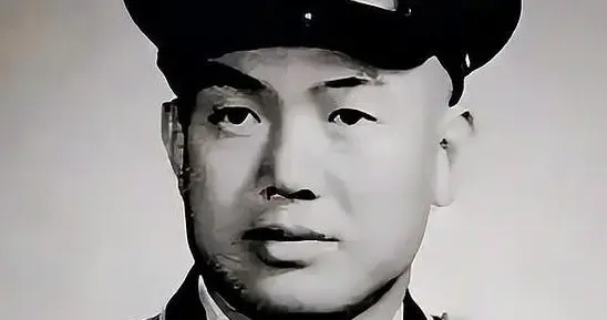 上甘岭英雄团长，结婚多年后才发现妻子的舅舅是蒋介石头号权臣！