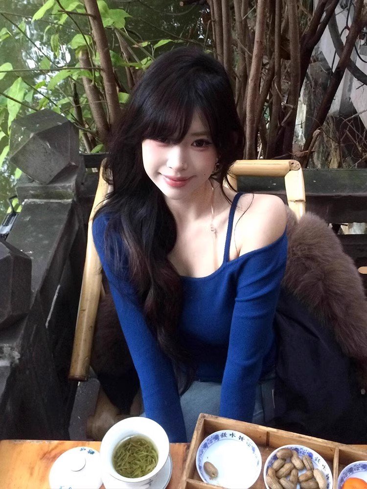 蓝色v领纯欲设计感打底衫上衣女春秋季内搭