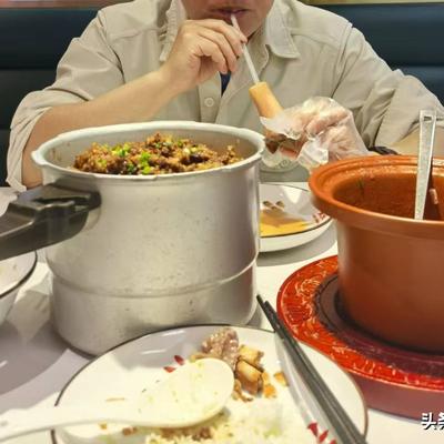 美观体育：在武汉洪山区的梦时代综合商业大