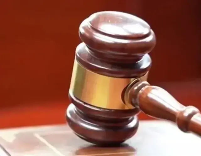 一袋废品引发的天价赔偿，害人又害己，法庭判了