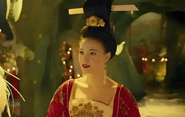 杨贵妃被唐玄宗处死时，前夫李瑁全程围观，56岁病逝生了22个女儿