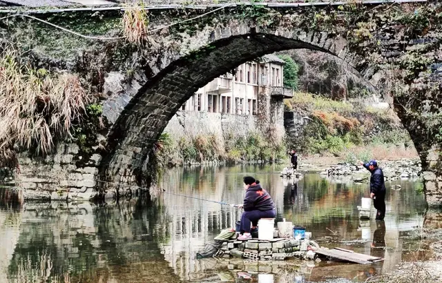 冬季野钓诀窍大起底跟着去钓野生大板鲫吧！