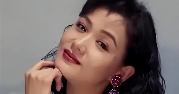 原来她早已去世，抢救11天难敌病魔，91岁老母亲白发人送黑发人