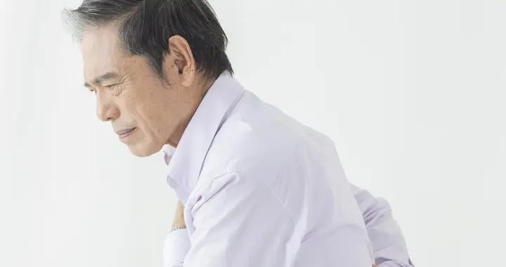 半身麻木：别只当“压麻了”！分清普通不适与危险预警