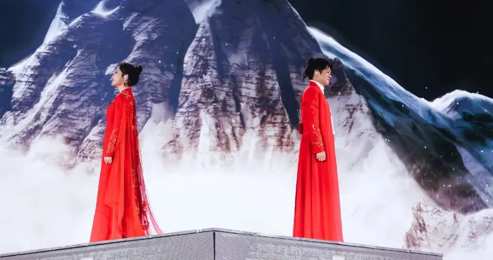 凤凰传奇深圳演唱会铁路加开列车，上热搜！凤凰传奇深圳开唱