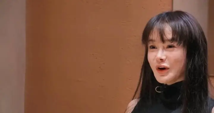 邹市明拿消磁证躲离婚，7年亏2亿还玩兵法，这出荒诞剧真离谱