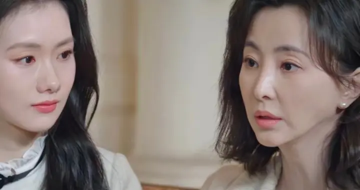 笑喷了！钱芳萍当面宝宝背后老男人，网友：怪不得我在上班