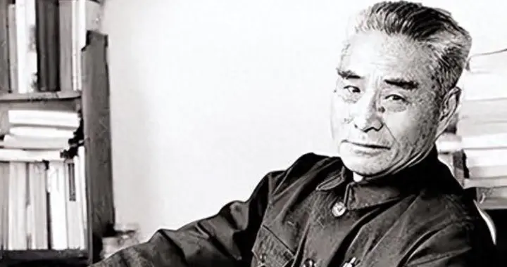 黄维被俘后坦言：陈赓手下这位旅长，在我军能当军长！