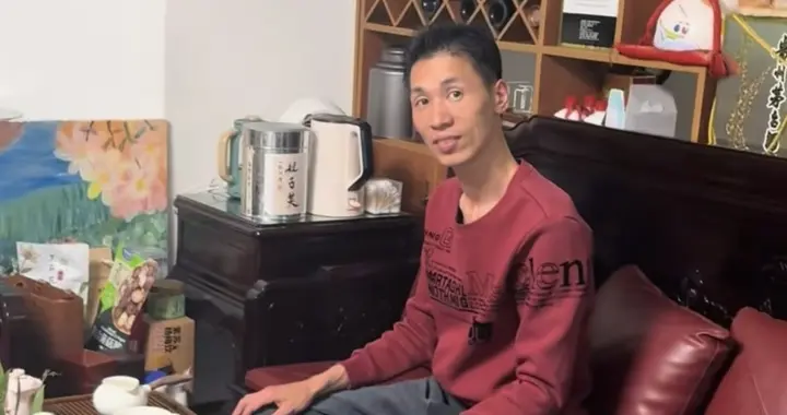 养家姐姐替李林出气 李鑫解释发生争吵的情形 李林澄清送弟弟的传言