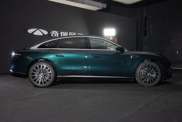 奇瑞全新王牌C级车！气质不输A6L，35天订单53565辆，或17万起？