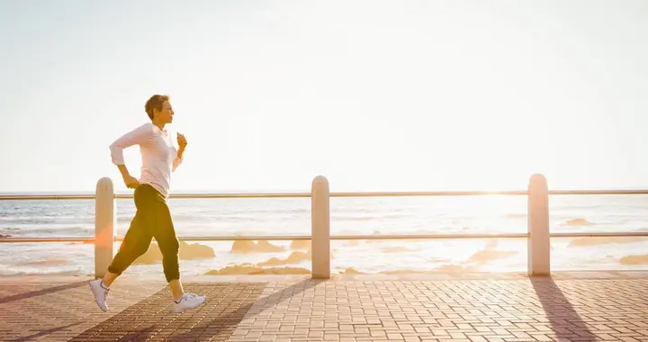 如何在寒冷的冬季保持跑步动力？成功跑者的经验分享