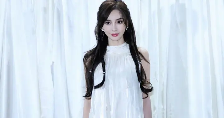 baby｜无袖连身短裙 白丝大长腿 白色蝴蝶结高跟