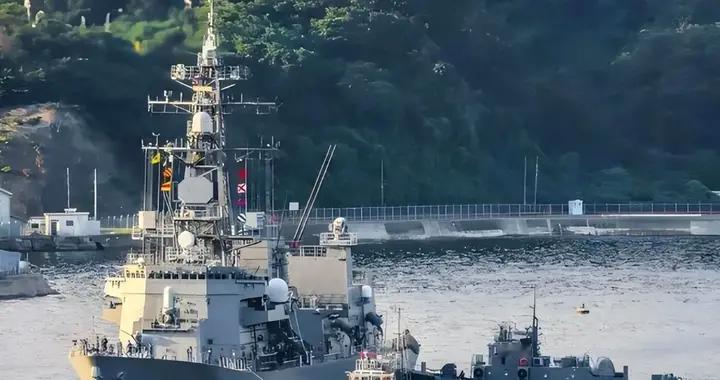 激烈交锋，解放军接到消息，日本恐重蹈二战覆辙，岸田文雄已扛旗