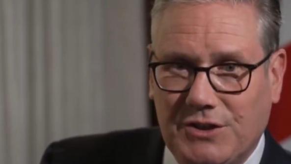 一号档案馆：英国首相斯塔默公开硬刚特朗普