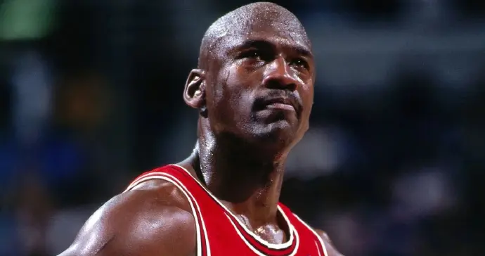 NBA跨越时代的对决：乔丹、科比、詹姆斯谁更厉害？