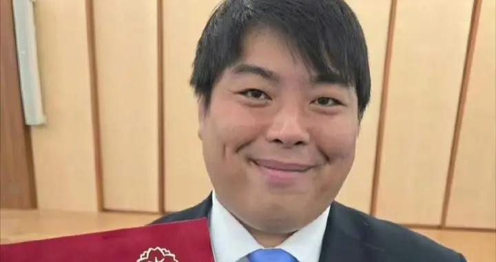 日本奈良市议员发文祝贺中国游客减少，靠污蔑中国游客成网红