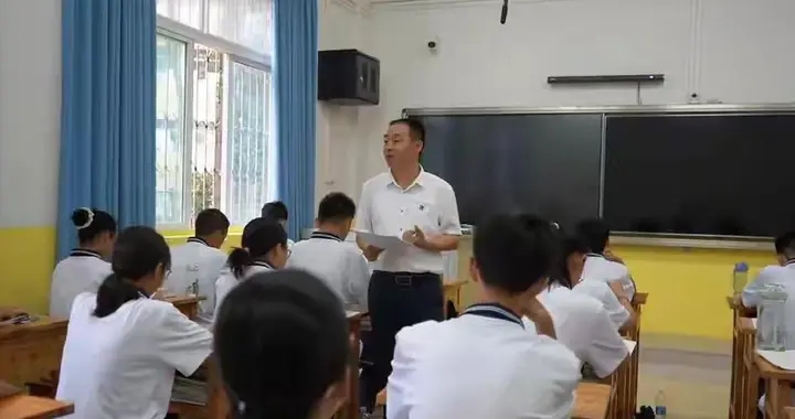 周四反腐！县一中校长被破格提拔为县政协副主席不久后就被抓了！