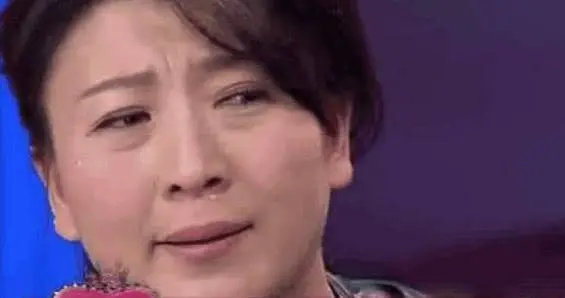 闫学晶凉透！子年入40万哭穷，演农嫌农，中戏疑特权，师级属讽刺