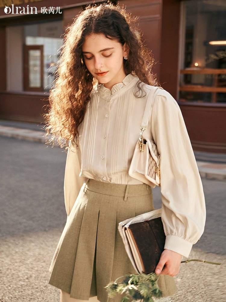 优雅仪式！法式木耳边立领泡泡袖衬衣