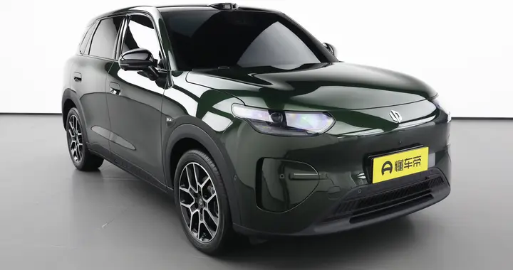 零跑A10广州车展惊艳亮相！空间大，续航长，科技配置拉满