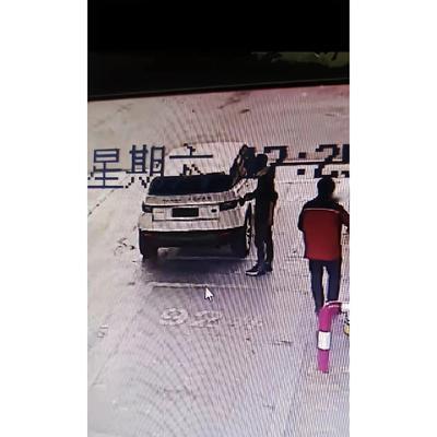 全科医生小孙：白色路虎车加油后逃单不是首