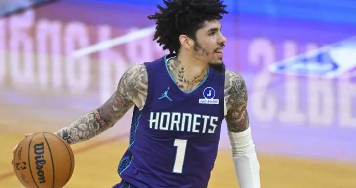 2.6亿成毒药合同，15中1拿2分，难怪你沦为替补，黄蜂有苦说不出