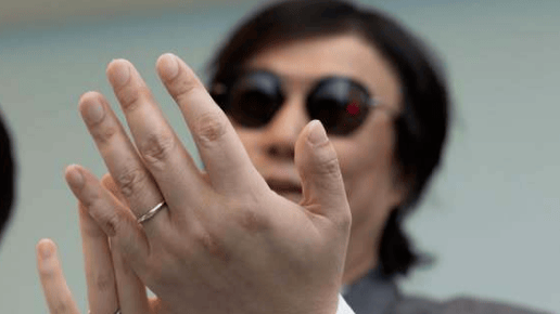 萧煌奇晒婚戒认爱结婚，温柔喊话：请大家为我们祝福