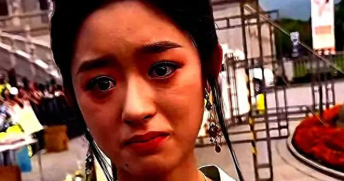 天道好轮回！“耳环姐”黄杨钿甜新剧扑街，张萌直播卖惨颜面尽失