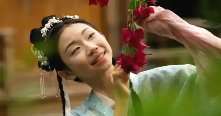 星三代被嘲！“资本家丑孩子”，没颜值没实力，就别出来丢人现眼