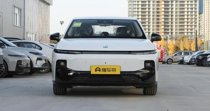 销量走高口碑出圈!零跑B01配置拉满，续航长，OTA升级更添惊喜