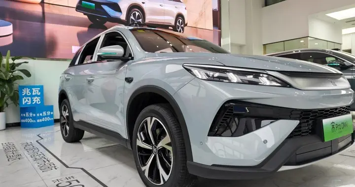 探店实感：宋Pro DM-i这220km纯电续航，彻底断了我看其他车的念想