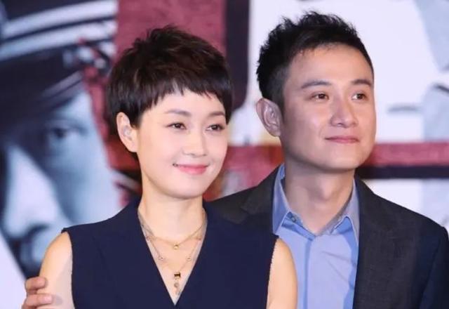 文章与女友外出聚餐，紧搂女方肩膀感情甜蜜，曾被曝已见过家长