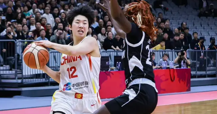 10分狂胜南苏丹！女篮一角色球员得分比张子宇还高，宫鲁鸣挖到宝