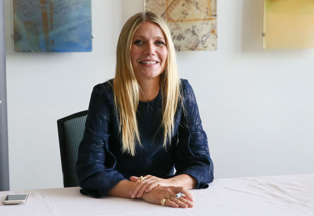 蜗牛敷脸，蟒蛇推拿，印度人为了爽，连命都不要了...